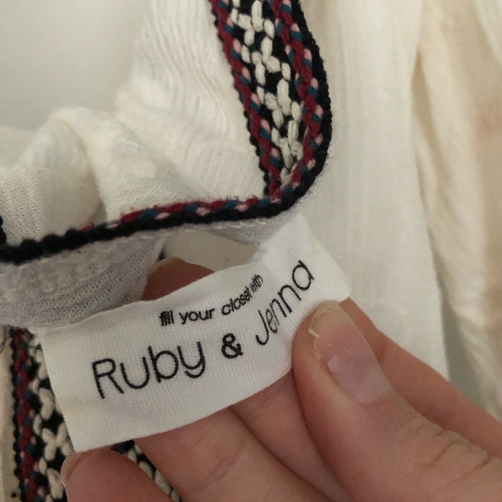 Ruby & Jenna Cut-Out Shoulder Summer White Romper - image 4